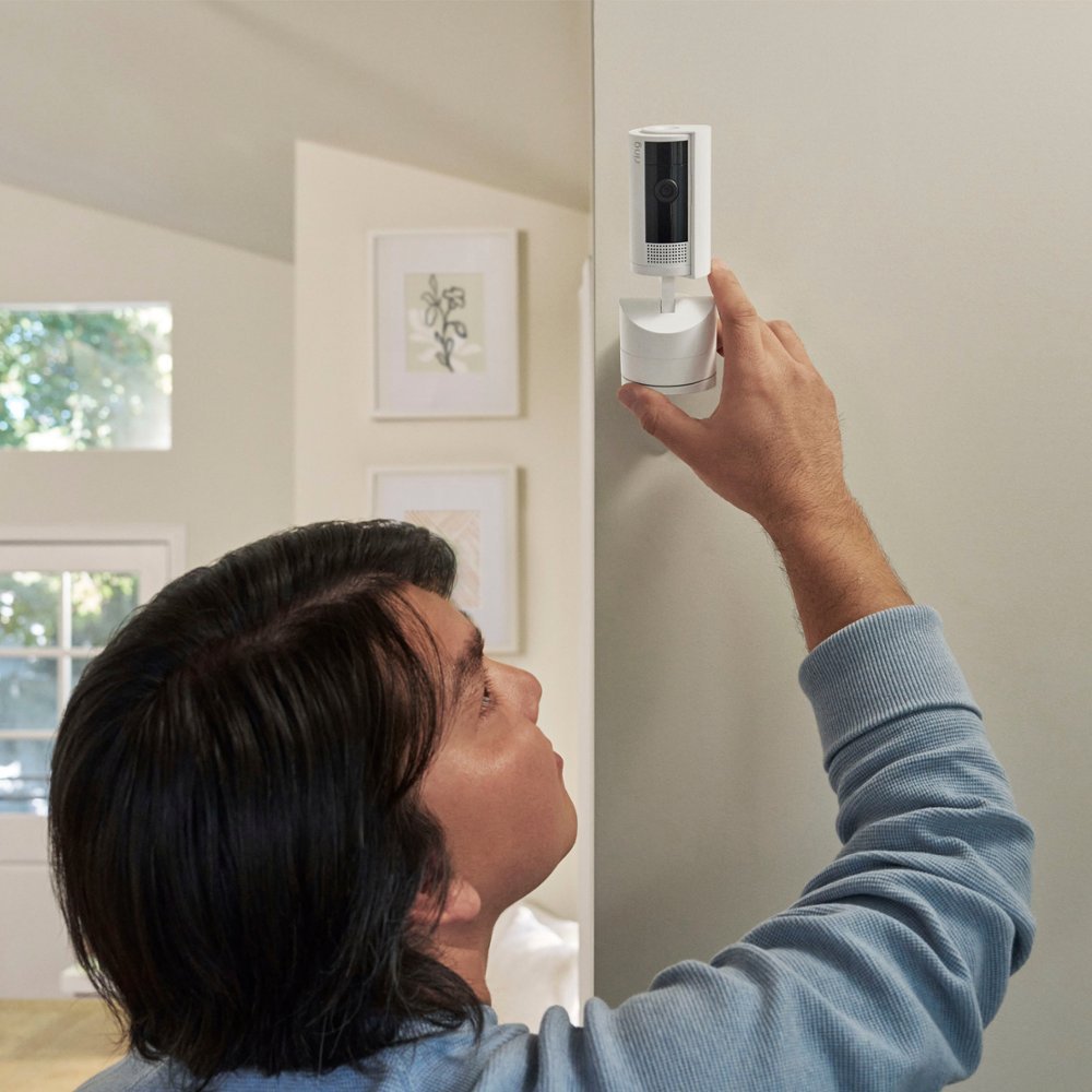 Ring Pan-Tilt Indoor Cam 360° pan and 169° tilt, (White / Black)