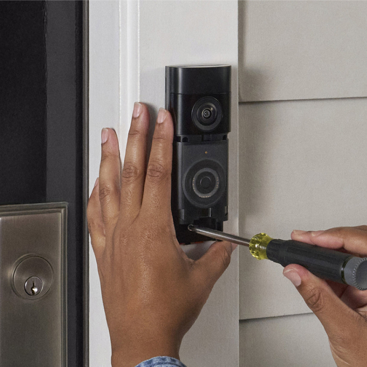 Ring Video Doorbell Battery Plus 2K, with wide-angle video, up to 6x Enhanced Zoom, Night Vision
